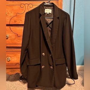 Women’s black blazer/coat